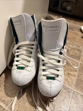 Riedell Emerald Figure Skates